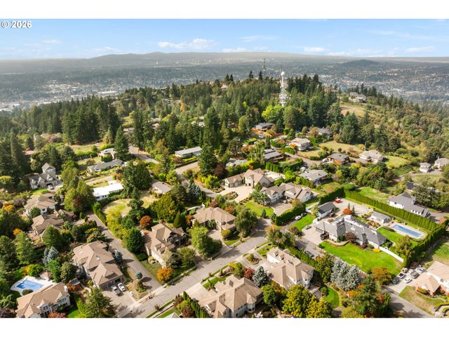 10019 Se TERRA LINDA Ct, Happy Valley, OR 97086