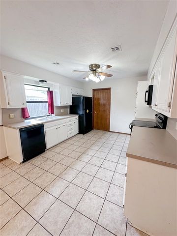7208 NW Willow Creek, Lawton, OK 73505