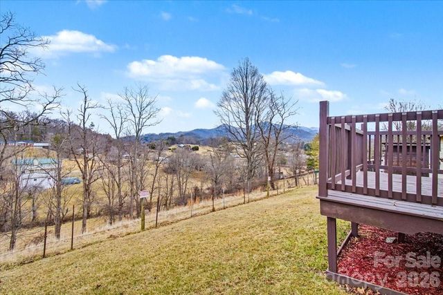 170 Styles Road, Burnsville, NC 28714