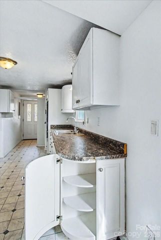 170 Styles Road, Burnsville, NC 28714