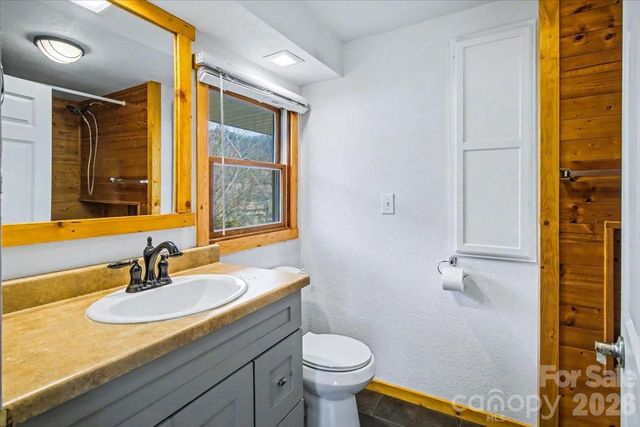 170 Styles Road, Burnsville, NC 28714