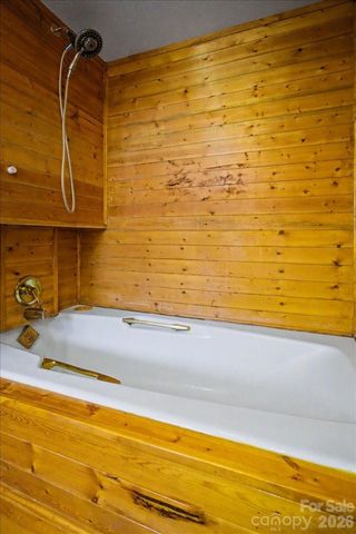 170 Styles Road, Burnsville, NC 28714