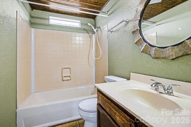 170 Styles Road, Burnsville, NC 28714