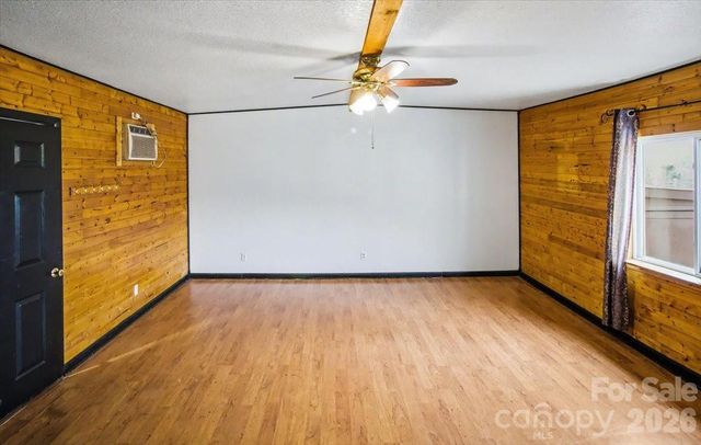 170 Styles Road, Burnsville, NC 28714