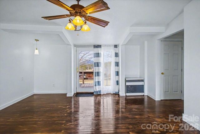 170 Styles Road, Burnsville, NC 28714