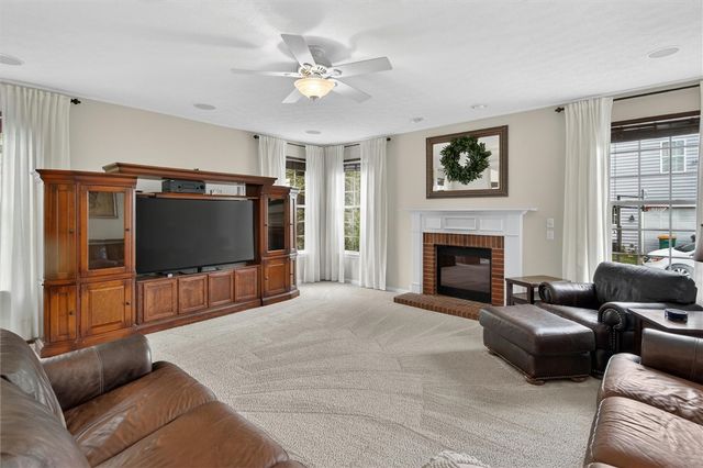 8909 Bella Danyelle Ct, South Fayette, PA 15017