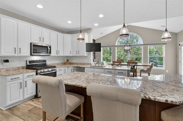 8909 Bella Danyelle Ct, South Fayette, PA 15017