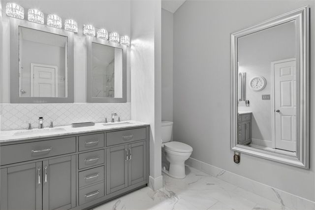 8909 Bella Danyelle Ct, South Fayette, PA 15017