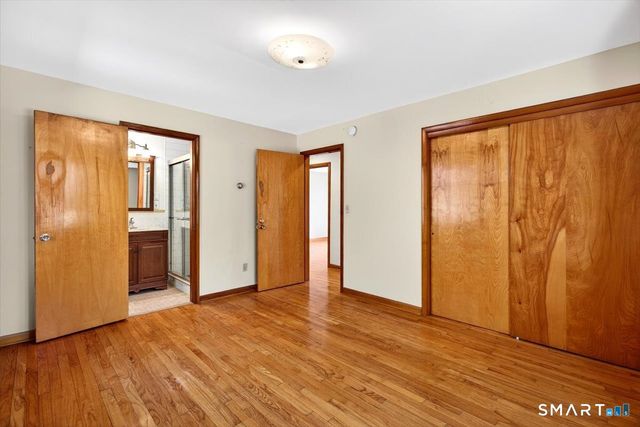 21 Rexview Circle, Trumbull, CT 06611