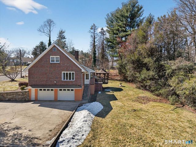 21 Rexview Circle, Trumbull, CT 06611