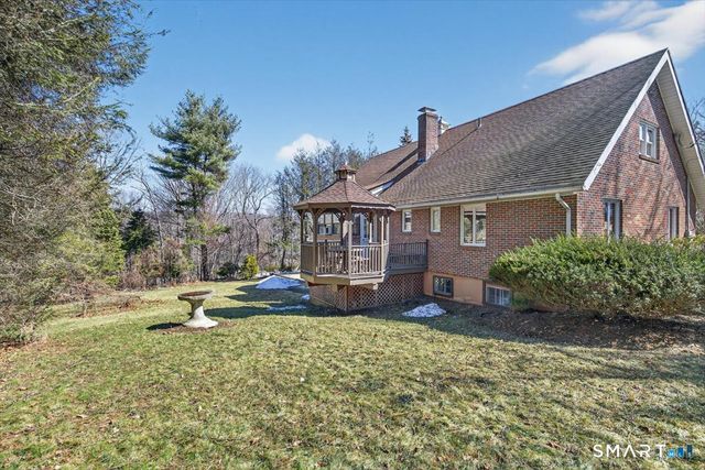 21 Rexview Circle, Trumbull, CT 06611