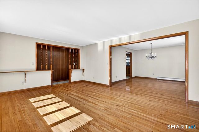 21 Rexview Circle, Trumbull, CT 06611