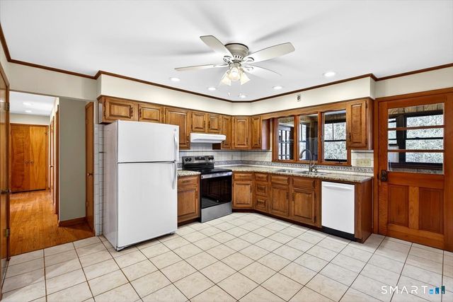 21 Rexview Circle, Trumbull, CT 06611