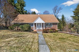 21 Rexview Circle, Trumbull, CT 06611
