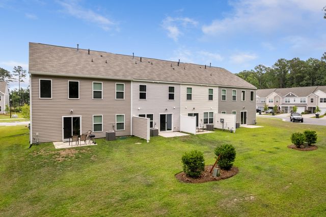 207 Cozy Brook Court, Summerville, SC 29486