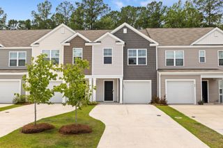 207 Cozy Brook Court, Summerville, SC 29486