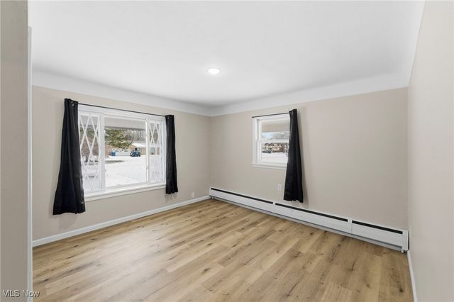 8 Shawondassee Drive, Timberlake, OH 44095