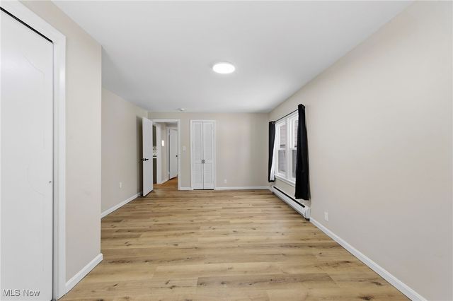 8 Shawondassee Drive, Timberlake, OH 44095