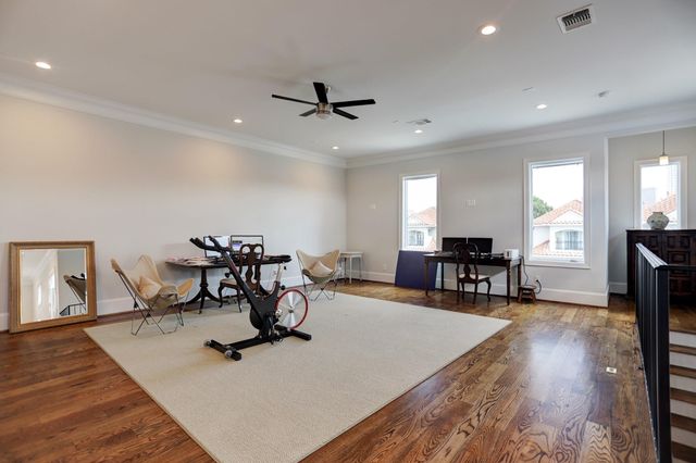 1632 Potomac Drive, Houston, TX 77057