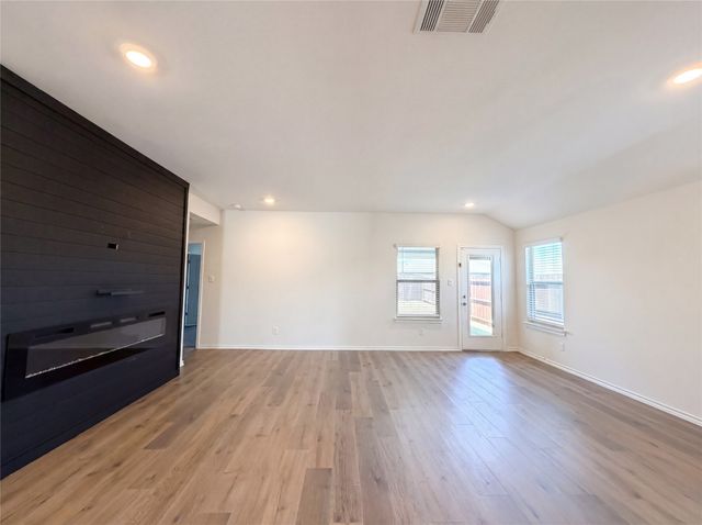 6424 Waterfall Lane, Princeton, TX 75407