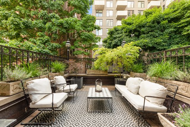 506 E 87TH Street, New York City, NY 10128