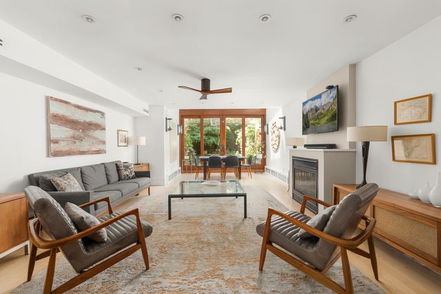 506 E 87TH Street, New York City, NY 10128