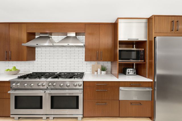 506 E 87TH Street, New York City, NY 10128