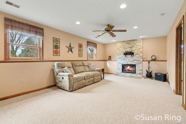 8591 Fowler Court Ne, Courtland Twp, MI 49341