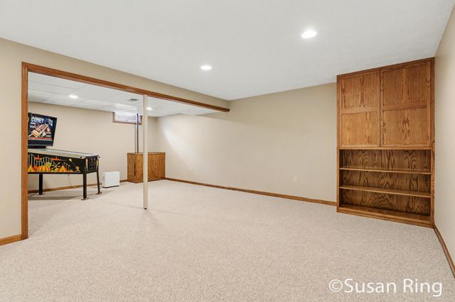 8591 Fowler Court Ne, Courtland Twp, MI 49341