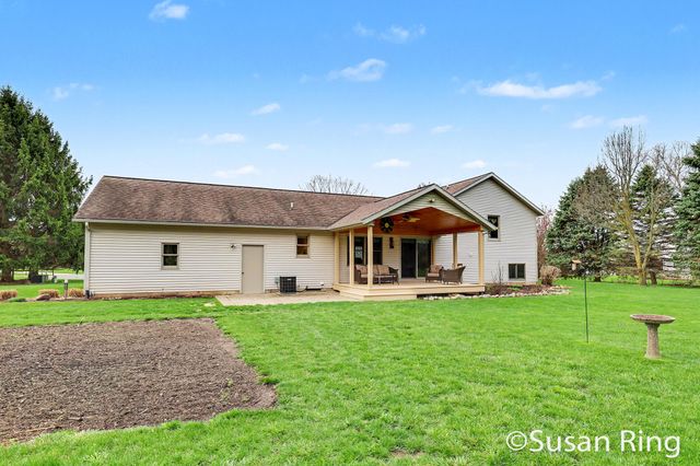 8591 Fowler Court Ne, Courtland Twp, MI 49341