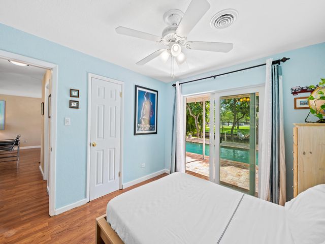 1320 SW 55th Avenue, Plantation, FL 33317