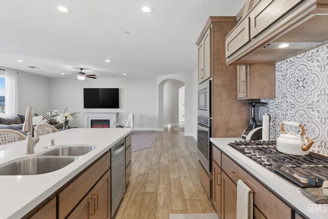 5206 Anaconda Avenue, Bakersfield, CA 93306