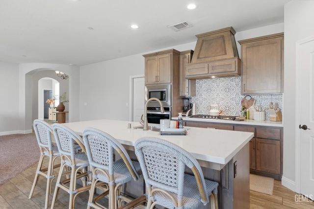 5206 Anaconda Avenue, Bakersfield, CA 93306