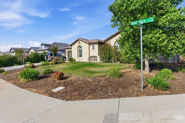5206 Anaconda Avenue, Bakersfield, CA 93306