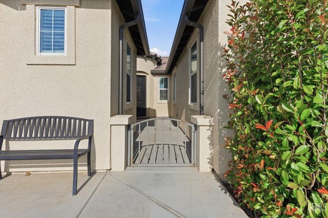 5206 Anaconda Avenue, Bakersfield, CA 93306