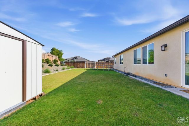 5206 Anaconda Avenue, Bakersfield, CA 93306