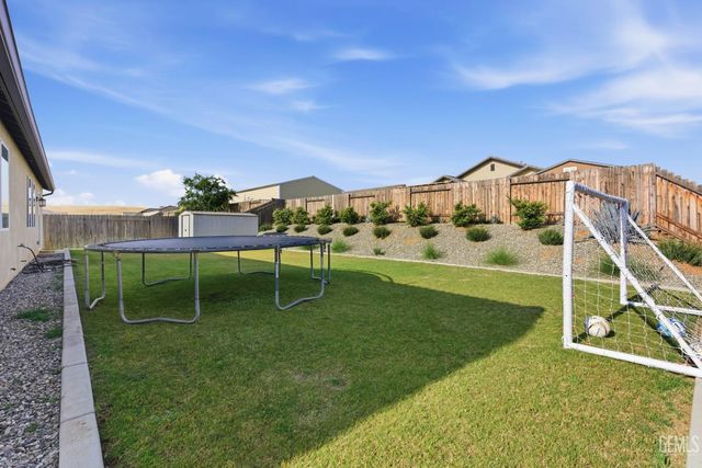 5206 Anaconda Avenue, Bakersfield, CA 93306