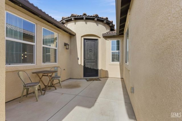 5206 Anaconda Avenue, Bakersfield, CA 93306
