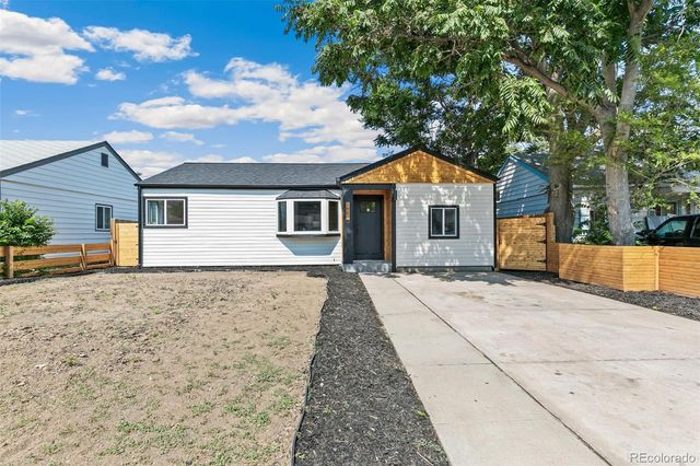 1657 Macon Street, Aurora, CO 80010