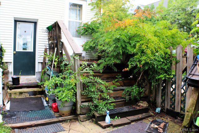 726 N Lincoln Drive, Hancock, MI 49930