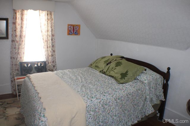 726 N Lincoln Drive, Hancock, MI 49930