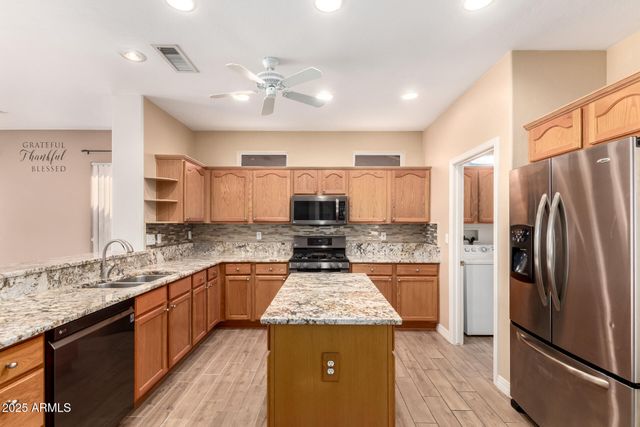 15136 W CACTUS RIDGE Way, Surprise, AZ 85374