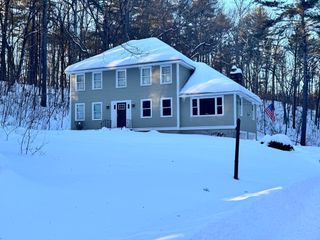 114 Groton St, Pepperell, MA 01463