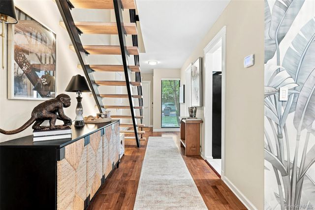 50 Pondview C, Rye, NY 10580