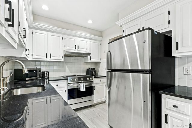 50 Pondview C, Rye, NY 10580