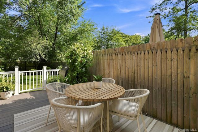 50 Pondview C, Rye, NY 10580