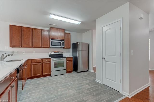 5955 Odenton Lane, Pfafftown, NC 27040