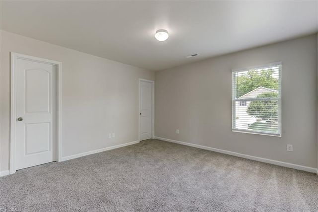 5955 Odenton Lane, Pfafftown, NC 27040