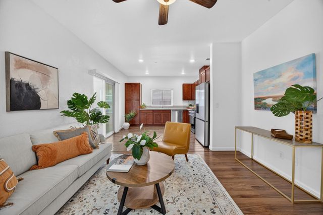 8308 Kossum Way, Elk Grove, CA 95624