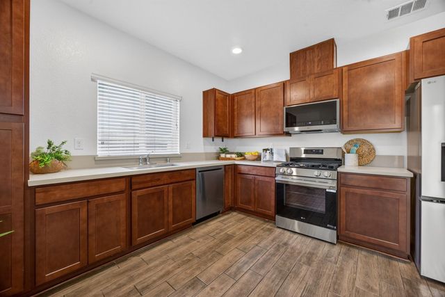 8308 Kossum Way, Elk Grove, CA 95624